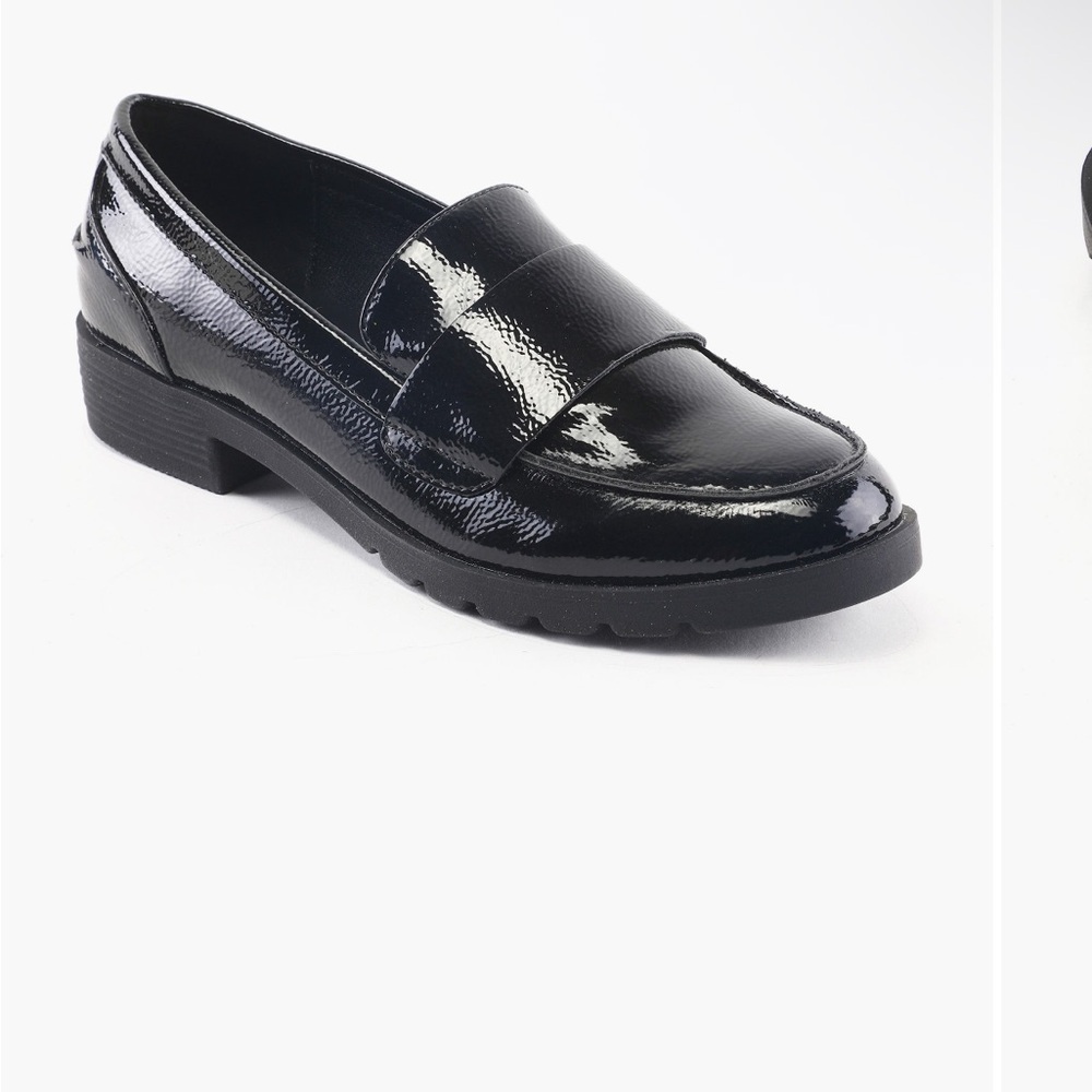 Fern Patent Loafer Kenneth Cole Reaction - Women’s black patent loafers size 6 - Picture 4 of 9